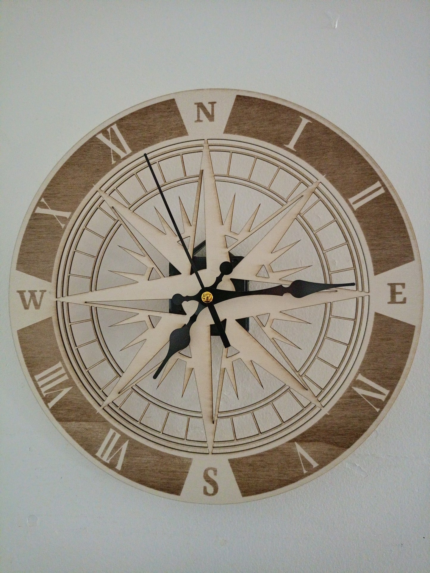 🧭 Horloge Murale "Rose des Vents" Personnalisable