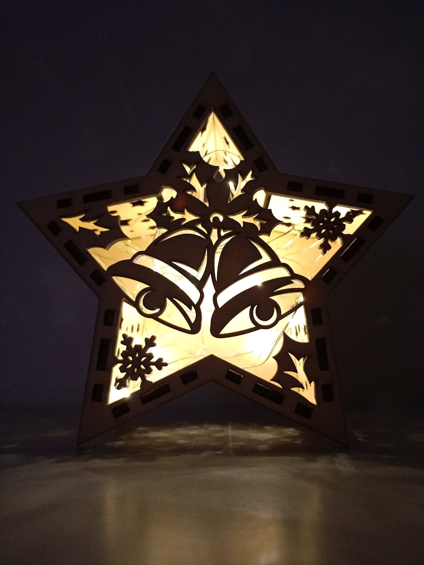 Étoile lumineuse en bois – Décoration de Noël artisanale avec lumière LED 🎄