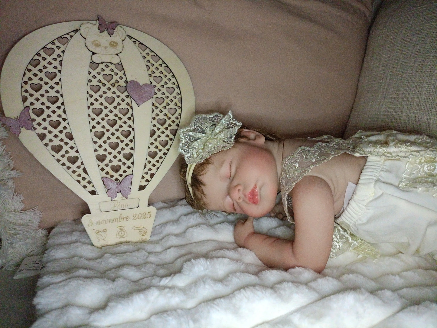 Décoration naissance bébé avec prénom, date et détails de naissance