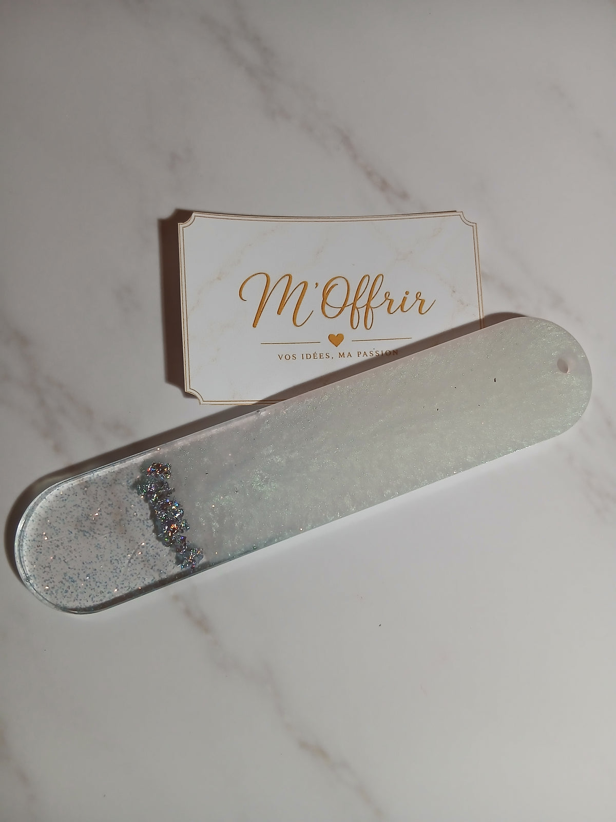Marque-page personnalisé en résine – Création artisanale