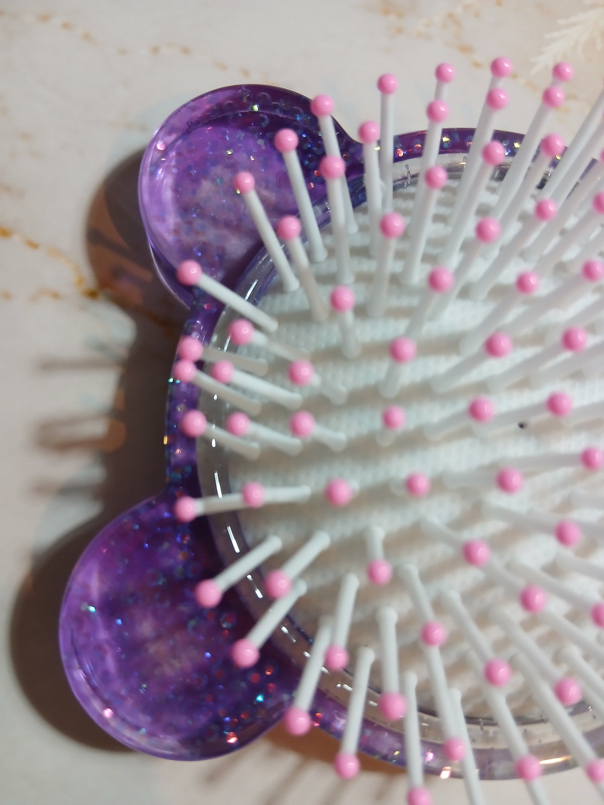 Brosse à cheveux personnalisée en résine avec prénom – Création artisanale