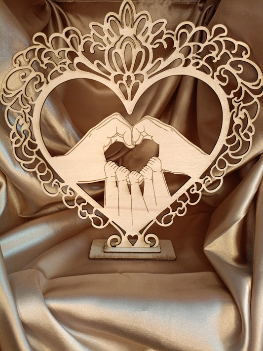 💖 Sculpture en bois personnalisée – “Main dans la main, cœur à cœur” 💖 Un symbole d’amour éternel entre une maman et ses enfants