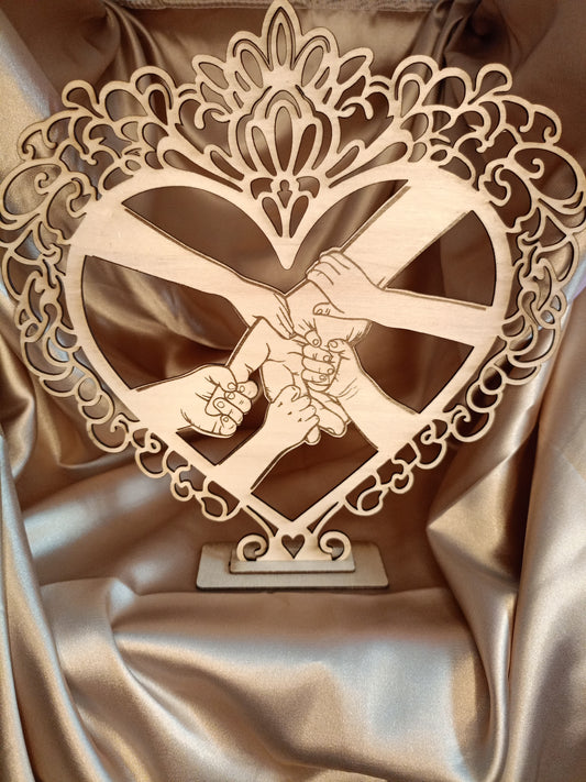 💖 Sculpture en bois personnalisée – “Main dans la main, cœur à cœur” 💖 Un symbole d’amour éternel entre une maman et ses enfants