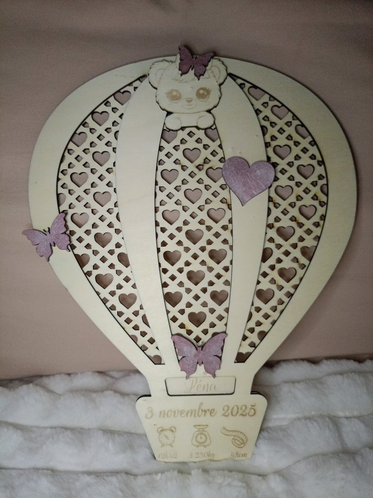 Décoration naissance bébé avec prénom, date et détails de naissance