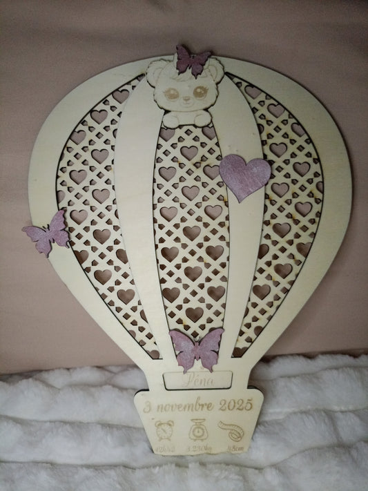 Décoration naissance bébé avec prénom, date et détails de naissance